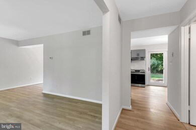 15 Wainwright Ave, Annapolis, MD 21403 - photo 4