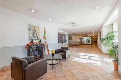 The Nebraska unit 1P, Forest Hills, NY 11375 - photo 4