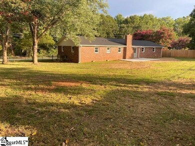 203 Pleasant Dr, Greer, SC 29651 - photo 5