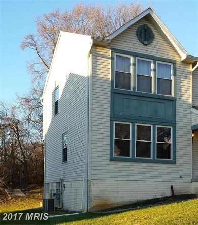 7214 Willow Hill Dr, Capitol Heights, MD 20743 - photo 2