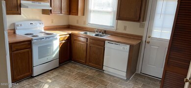 221 Appaloosa Dr, Jacksonville, NC 28540 - photo 4