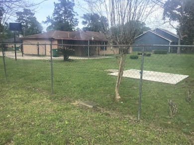 2611 Garapan St, Houston, TX 77091 - photo 4