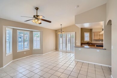 5-288421494-06 Foyer