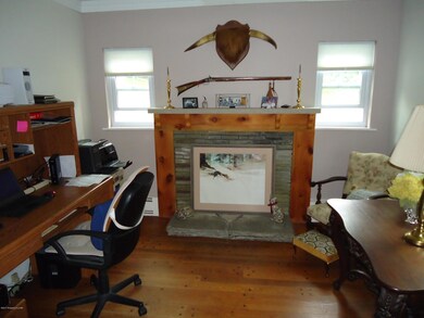 149 Warden Ave, Shavertown, PA 18708 - photo 6