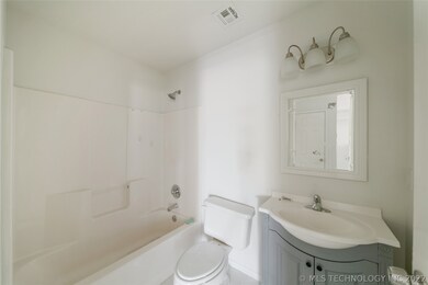 207 N Division St, Cleveland, OK 74020 - photo 6