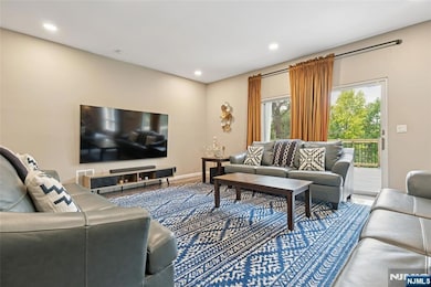 8 Vanderbilt Dr, Livingston, NJ 07039 - photo 7