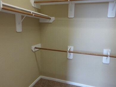 1020 Luke Dr, Alvin, TX 77511 - photo 6