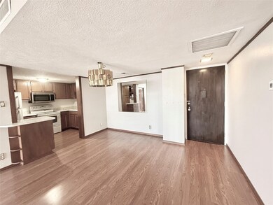 2016 Main St unit 1904, Houston, TX 77002 - photo 5