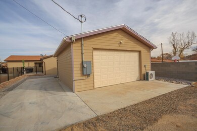 4303 Kingsway Dr, Farmington, NM 87402 - photo 2