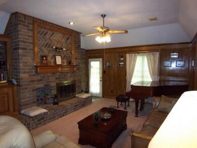 607 Bob Link St, Magnolia, TX 77355 - photo 5