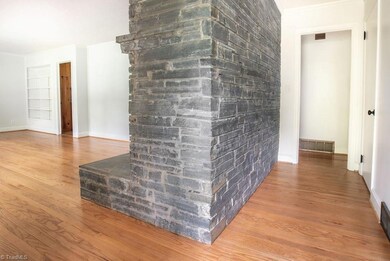 698 Skycrest Country Rd, Asheboro, NC 27205 - photo 2