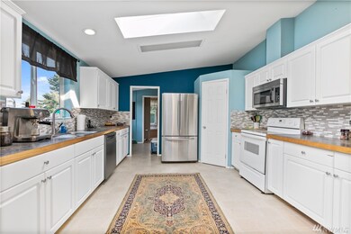 21452 Starbird Rd, Mount Vernon, WA 98274 - photo 4