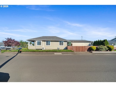 315 Birch Ave, Tillamook, OR 97141 - photo 4