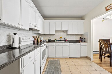 80 N Warren St unit 14, Woburn, MA 01801 - photo 6