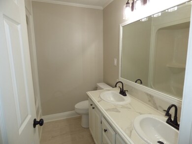 811 Howe St, McComb, MS 39648 - photo 6