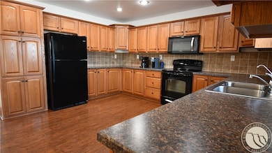 106 5th St, Glendive, MT 59330 - photo 3