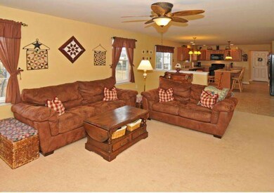 1005 Landis Rush Dr, Perkasie, PA 18944 - photo 3