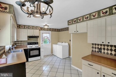 96 Oak Dr, Mount Wolf, PA 17347 - photo 6