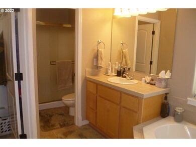 Bedroom, Owner's Suite
