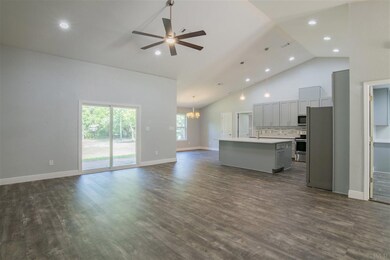 8993 N Eight Mile Creek Rd, Pensacola, FL 32534 - photo 4