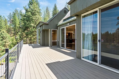 60653 River Bend Dr, Bend, OR 97702 - photo 5