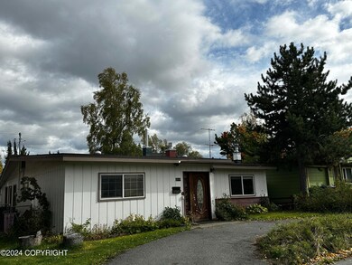 2117 Solstice Cir, Anchorage, AK 99503 - photo 2