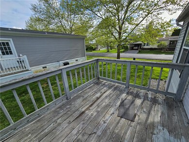 133 Greentree Ct, Bath, PA 18014 - photo 2