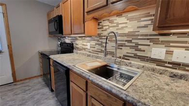 Modern Sink with Removable Cutting Board and Dryin