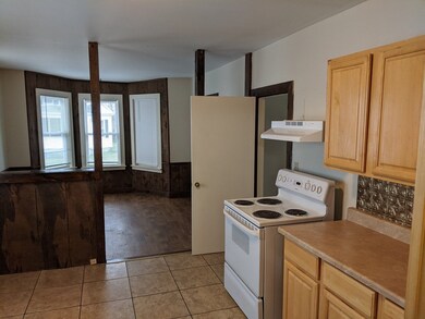 82 Willow St unit 2, Clinton, MA 01510 - photo 4