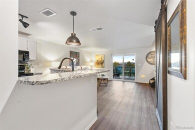 1523 S Ouray Cir unit B, Aurora, CO 80017 - photo 6