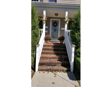 18 Wachusett St unit 2, Franklin, MA 02038 - photo 2