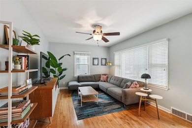 3905 Clinton Ave, Des Moines, IA 50310 - photo 4