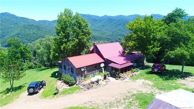 Spectacular Views & Easy Access To House