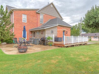 323 S Cherokee Ave, Haskell, OK 74436 - photo 6