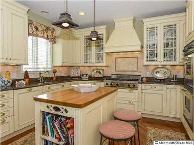 34 Londonberry Dr, Holmdel, NJ 07733 - photo 4