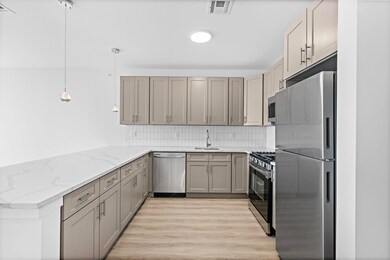 306 Bergen Ave unit 402, Jersey City, NJ 07305 - photo 2