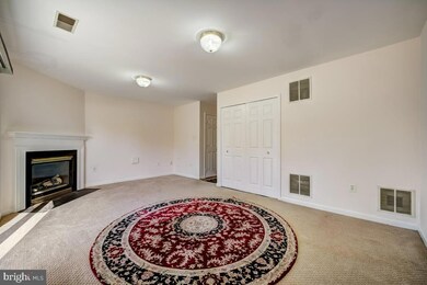 9216 Lorton Valley Rd, Lorton, VA 22079 - photo 4