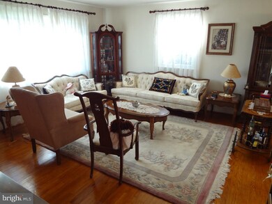 213 Bramber Dr, Broomall, PA 19008 - photo 4