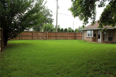 3910 W Beechwood Dr, Rogers, AR 72756 - photo 6