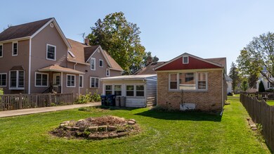 1550 Oakwood Ave, Des Plaines, IL 60016 - photo 3