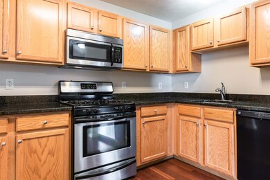 9 Crosswoods Path Blvd unit 33, MerriMacK, NH 03054 - photo 4