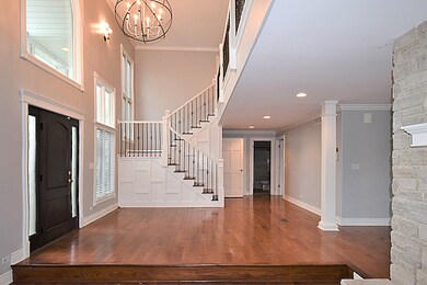 28W691 Douglas Rd, Naperville, IL 60564 - photo 3