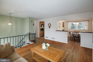 206 Midway Dr, Morrisville, PA 19067 - photo 7