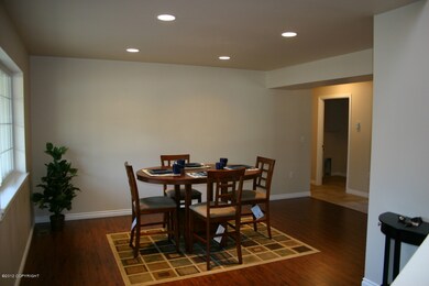 Dining(similar)