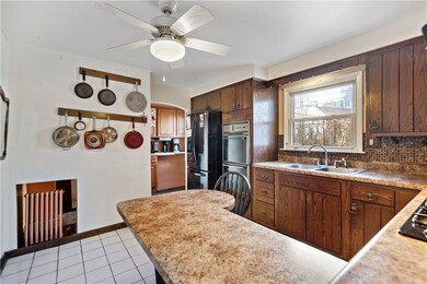 Custom kitchen cabinets