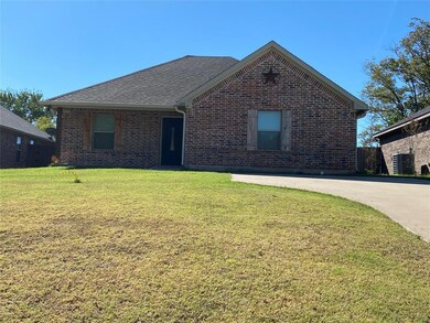 1124 W Day St, Denison, TX 75020 - photo 2