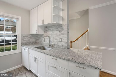 8416 Penshurst Dr unit 591, Springfield, VA 22152 - photo 7