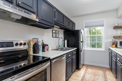 42 Twin Oaks Terrace, South Burlington, VT 05403 - photo 7