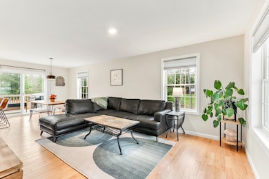 39 Ida Cir, Rochester, NH 03868 - photo 4