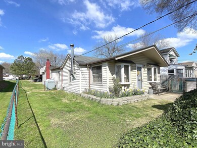 2218 Lodge Farm Rd, Sparrows Point, MD 21219 - photo 7